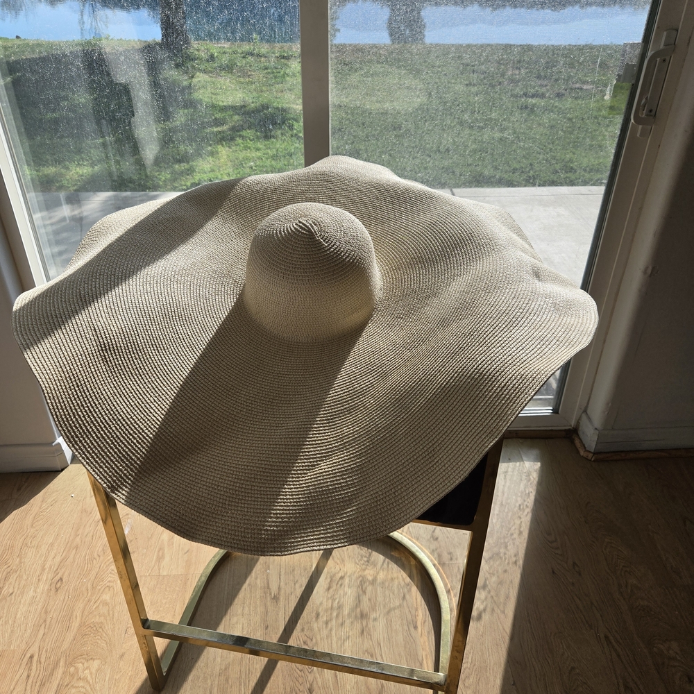 Elegant Cream Sun Hat